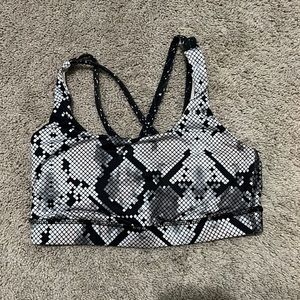 Lululemon sports bra
